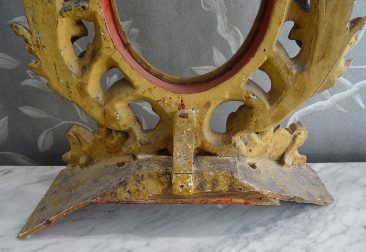 Italian Baroque Oval Gilt Carved Frames
