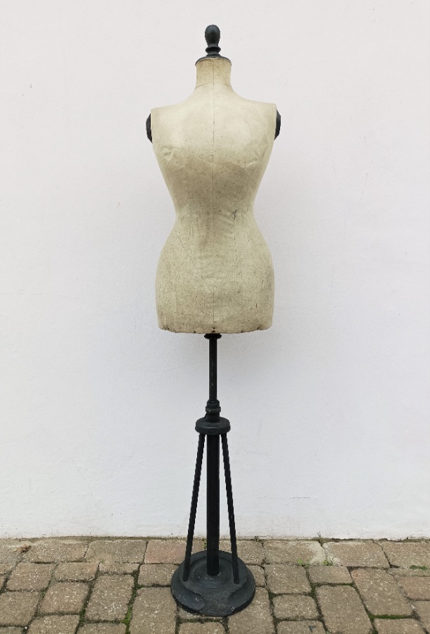 Petit Waist Dressmaker Mannequin