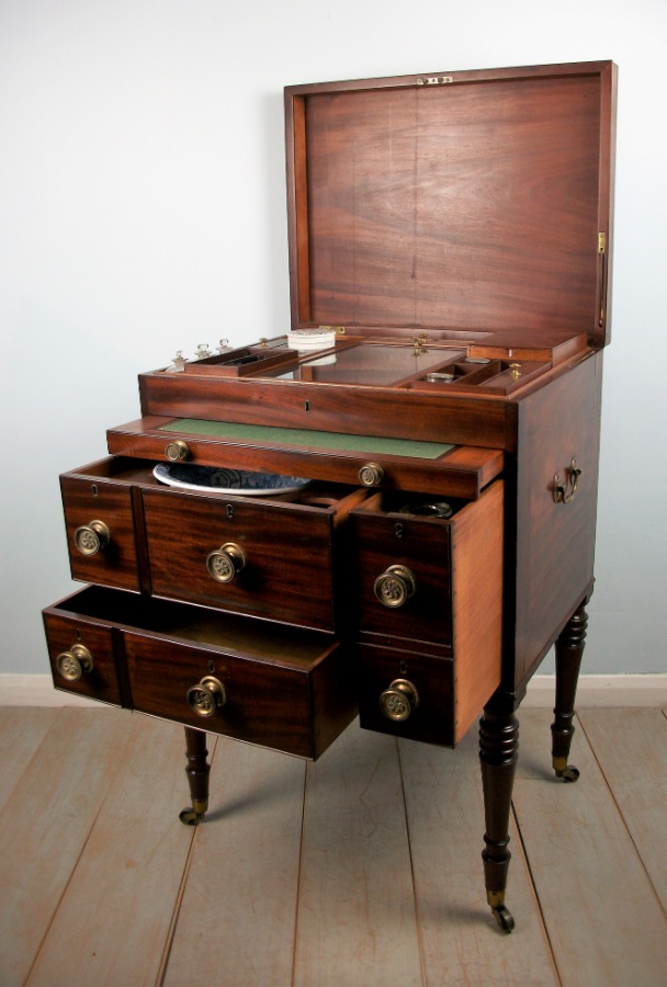 campaign chest (19).JPG