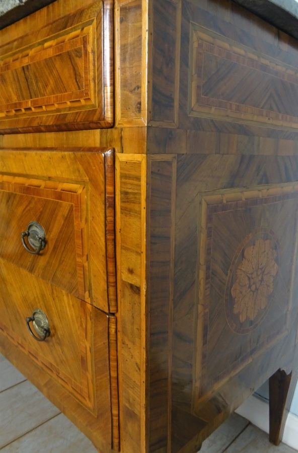 Italian Neoclassical Marquetery Commode