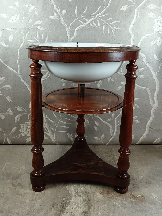 military washstand (1).jpg